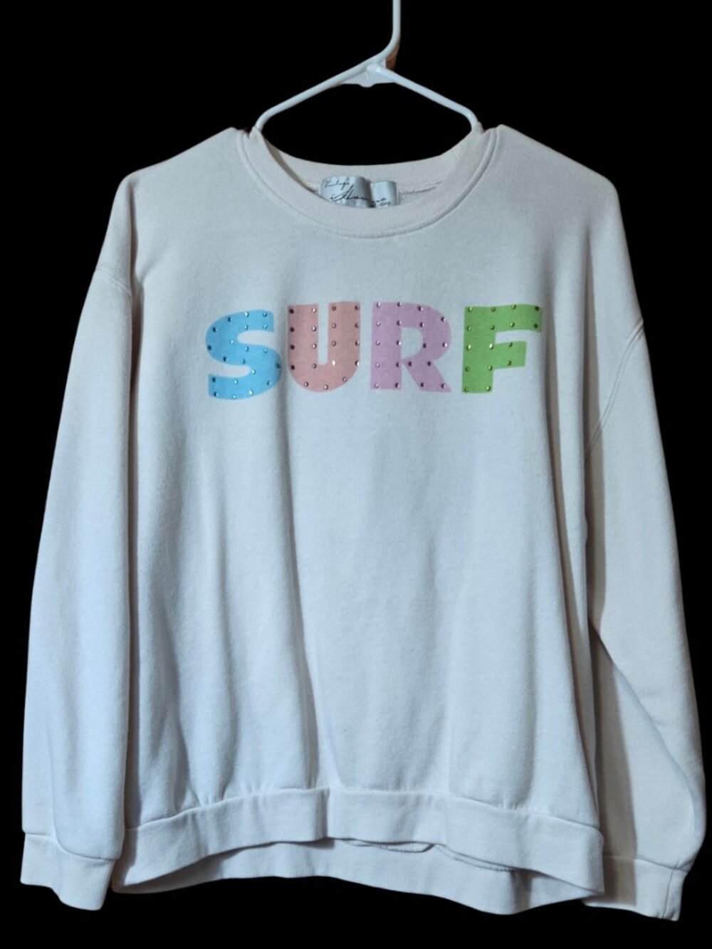 Vintage Style Cozy Sweatshirt – Size Medium – 24x24 Measurements
